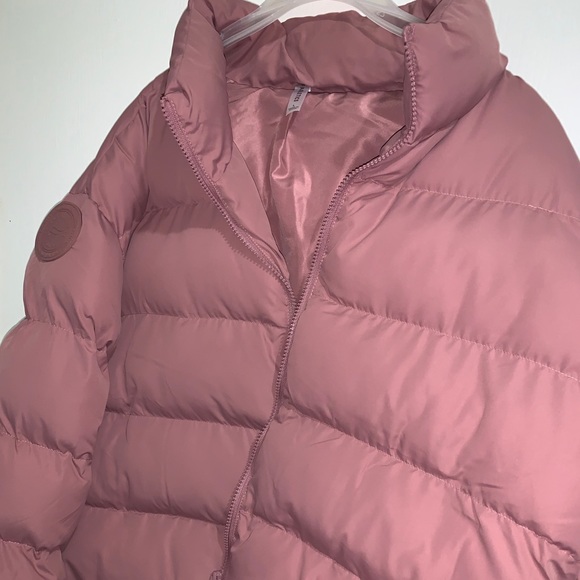 Wander Cropped Puffer - Picture 2 of 6